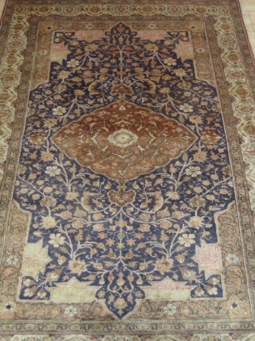 Antique Kayseri Rug / Carpet
