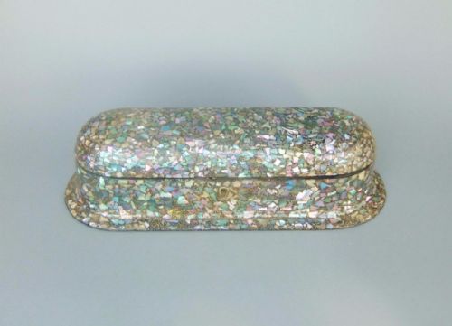 Jennens & Bettridge Papier Mache & Mother of Pearl Pen Box