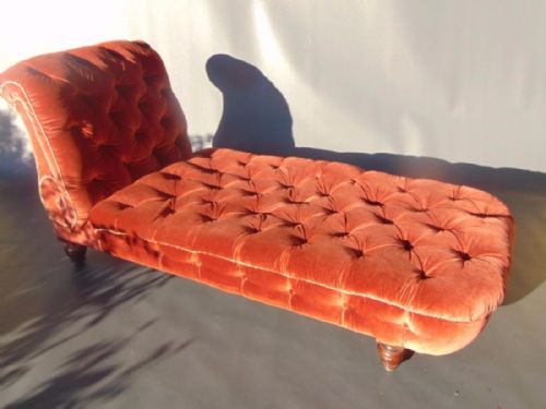 Early Victorian Buttoned Reclining Action Sofa / Chaise Lounge