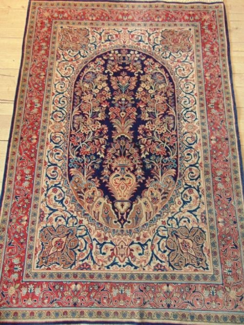 Antique Saroukh Carpet / Rug