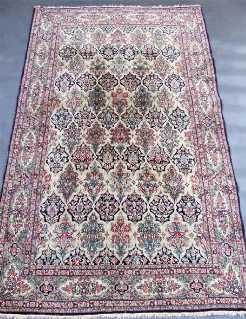 Fine Antique South East Persian Kirman Rug / Carpet