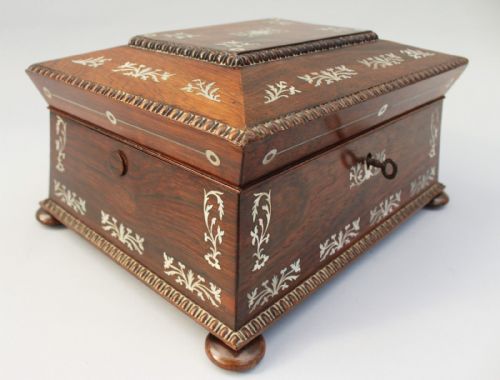 Good Quality Regency Rosewood & Mother of Pearl Jewellery Box