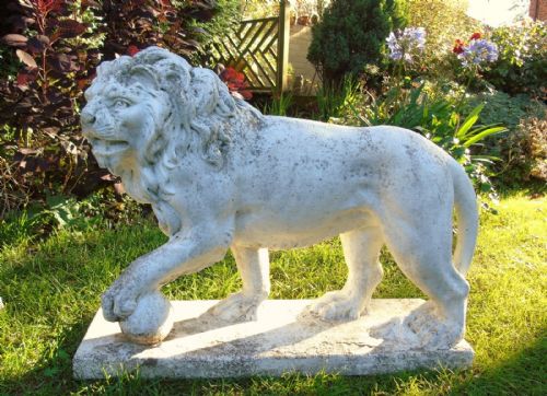 fig 1. Impressive Pair of Garden Lions
