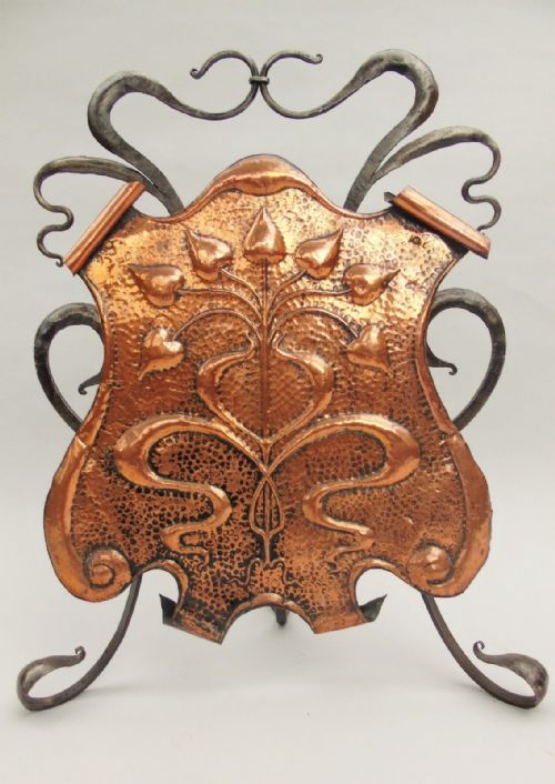 Stylish Arts & Crafts Copper Firescreen