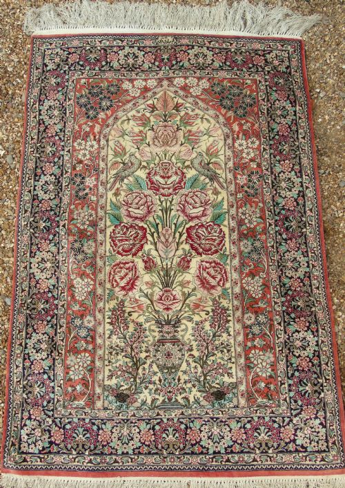Fine Silk Carpet Rug Roses