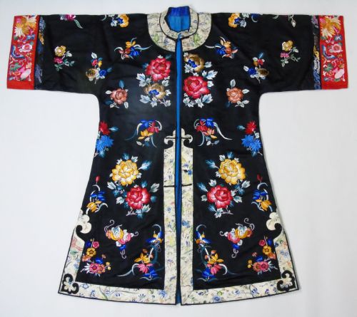 19th Century Chinese Silk Embroidered Robe