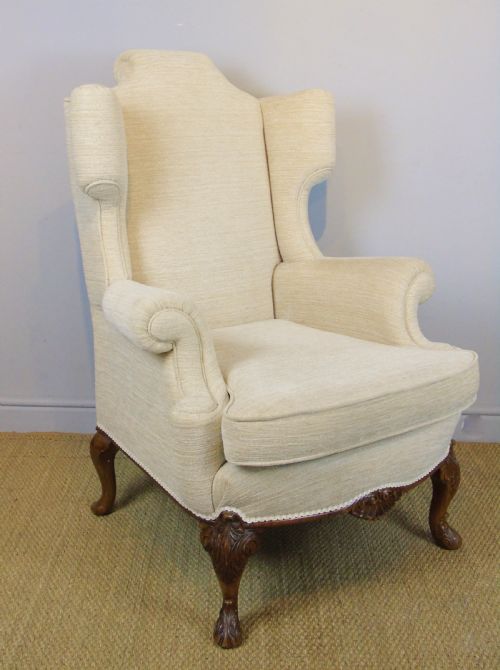 Good Quality Early 20th Century Walnut Wing Arm Chair