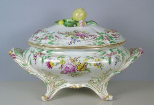 Large St Amand Et Hamage Nord Faience Tureen
