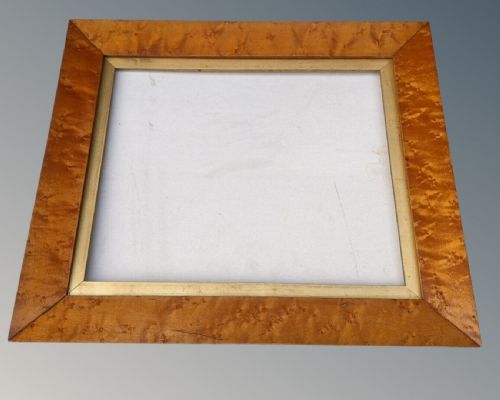 Georgian Burr Walnut Frame No 19