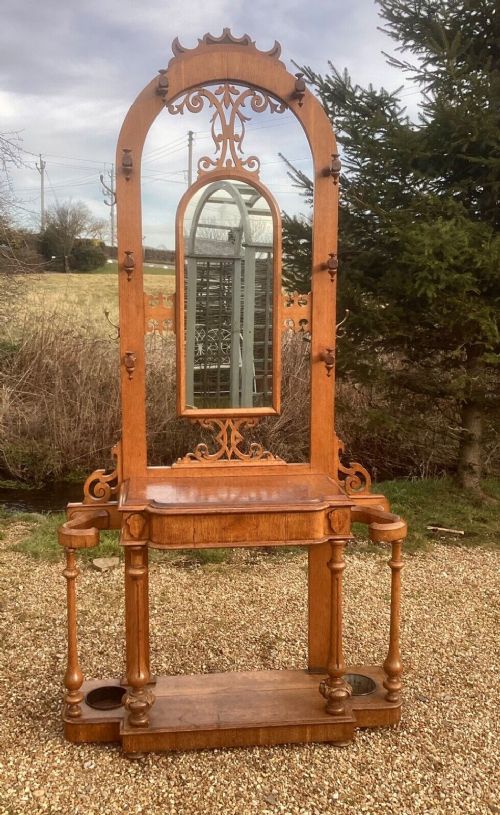 Imposing Victorian Oak Hallstand