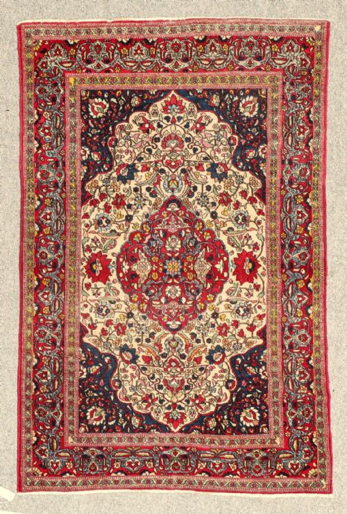 Good Isfahan Rug Carpet Early 20th Century