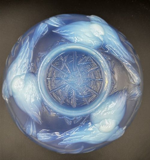 French Ezan Opalescent Bowl Nesting Birds