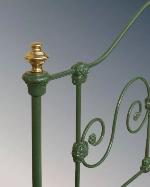 fig 1. Pretty Victorian Cast & Brass Single Bed