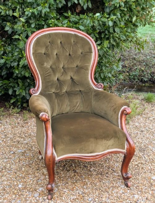 Victorian Mahogany Spoonback Armchair