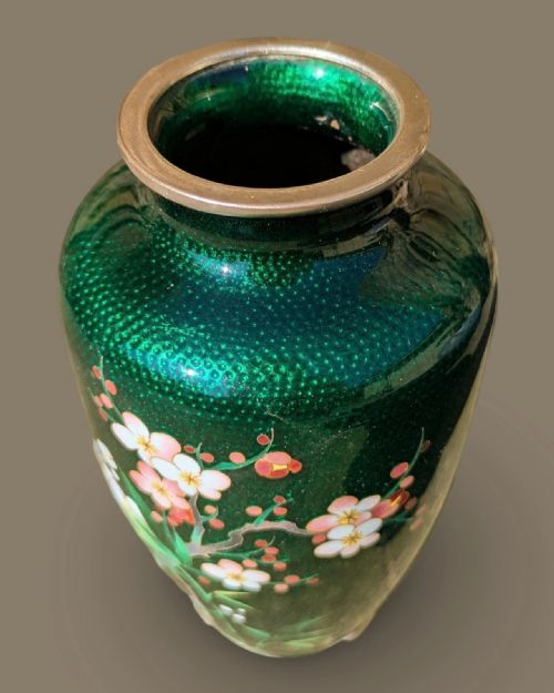 fig 1. Antique Ginbari Japanese Cloisonne Vase Emerald Green