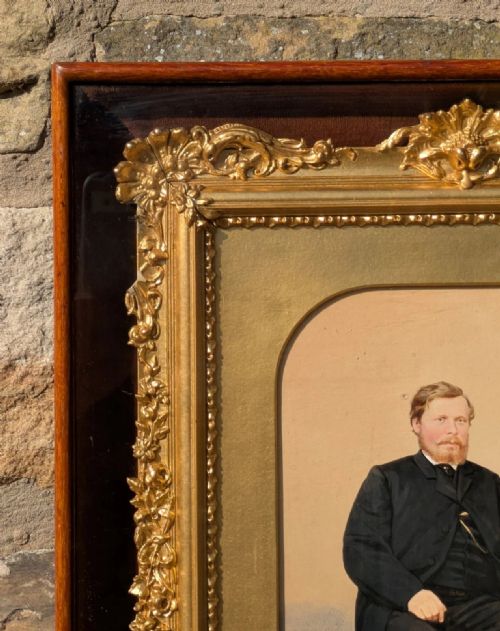 RARE VICTORIAN GILT FRAME DEEP GLAZED BOX VELVET MOUNT WITH PORTRAIT Q - ADDITIONAL PHOTO 2
