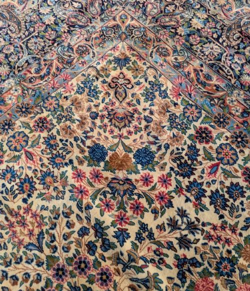 GOOD ANTIQUE KIRMAN CARPET ROOM SIZE 490 CMS BY 338 CMS - ADDITIONAL PHOTO 12