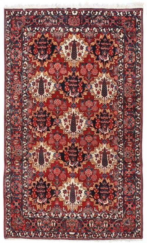 BEAUTIFUL ANTIQUE BAKHTIARI CARPET
