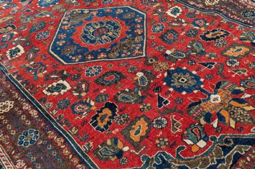 ANTIQUE HERIZ RUG - ADDITIONAL PHOTO 1