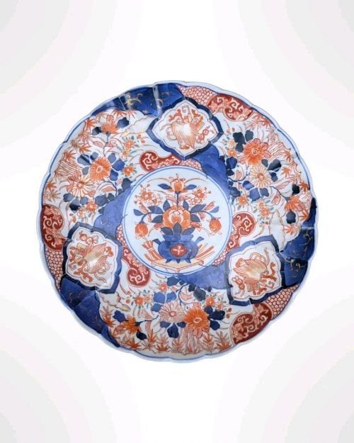 Good Japanese Imari Charger