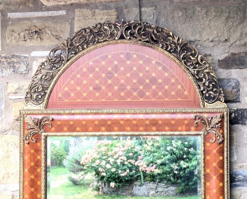 ELEGANT REGENCY REVIVAL FRENCH WALL MIRROR OF GOOD SCALE - ADDITIONAL PHOTO 6