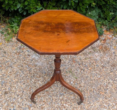 REGENCY MAHOGANY TABLE WITH TILT TOP ACTION - ADDITIONAL PHOTO 1