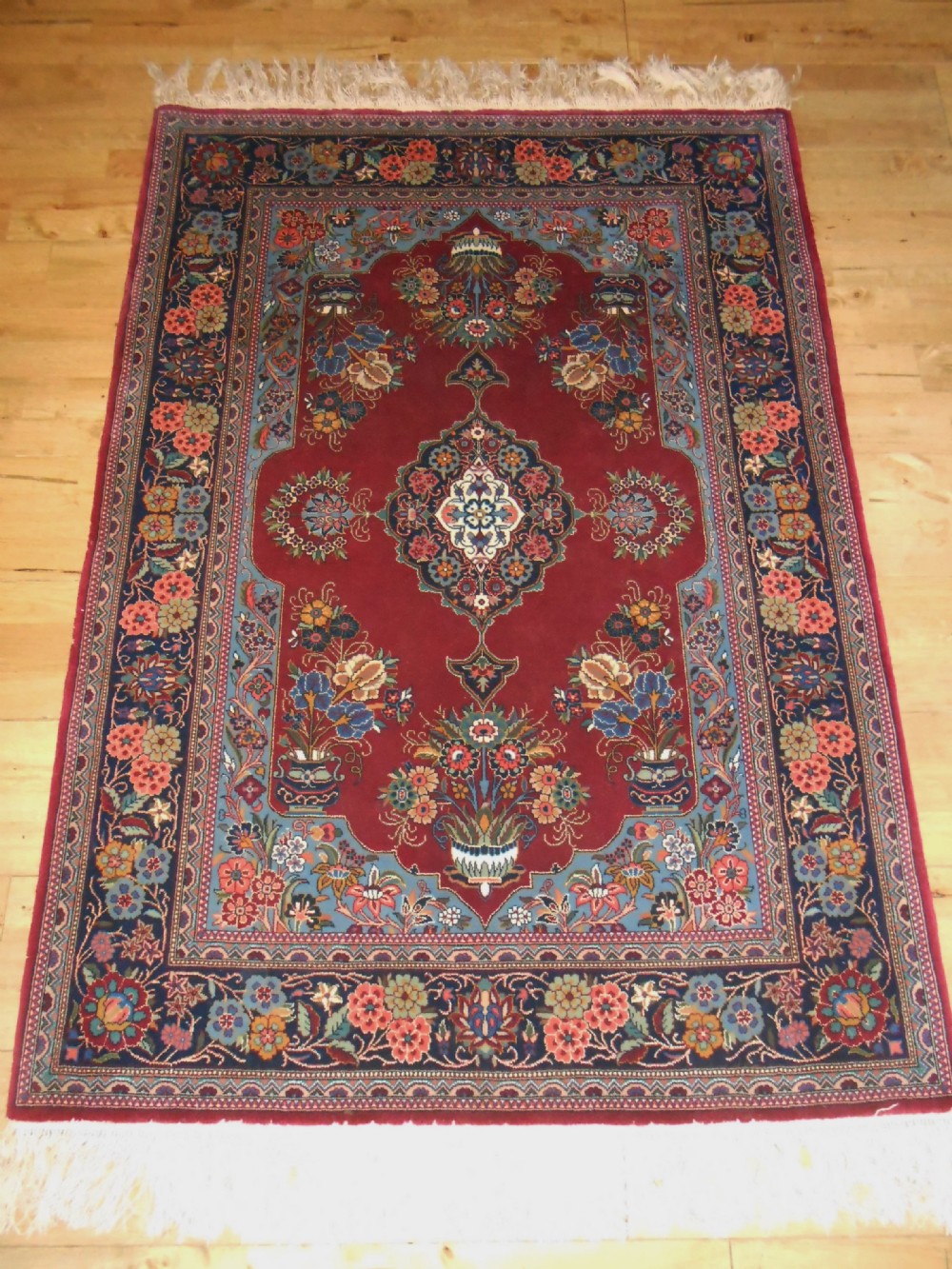 Fine Central Persian Kashan Rug
