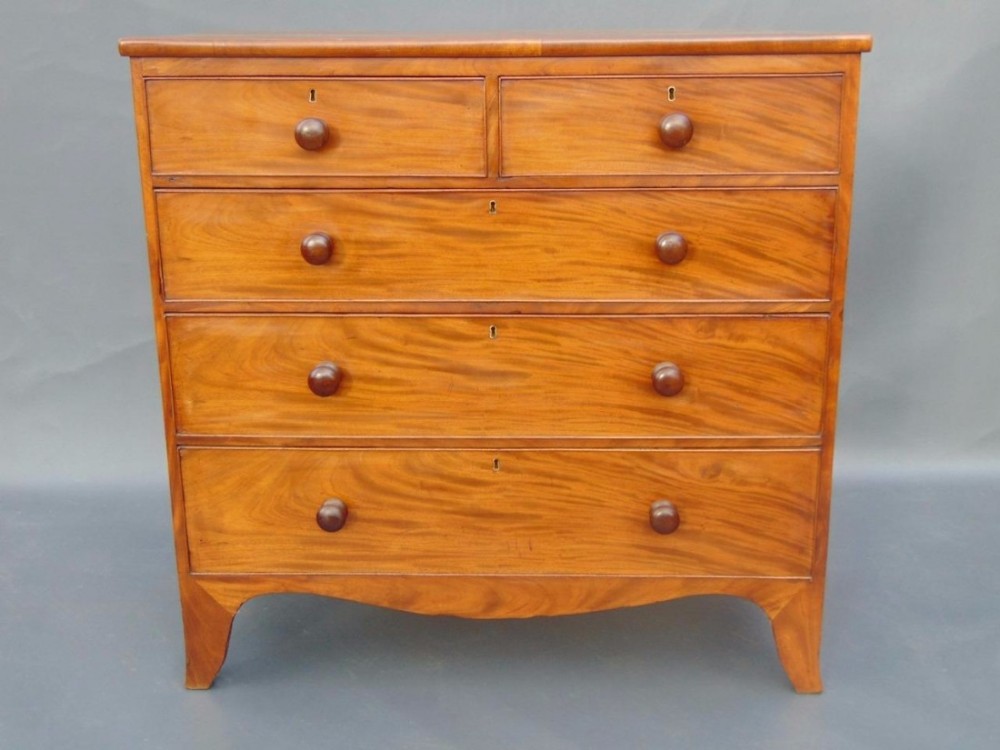 Early Victorian Mahogany Chest of Drawers