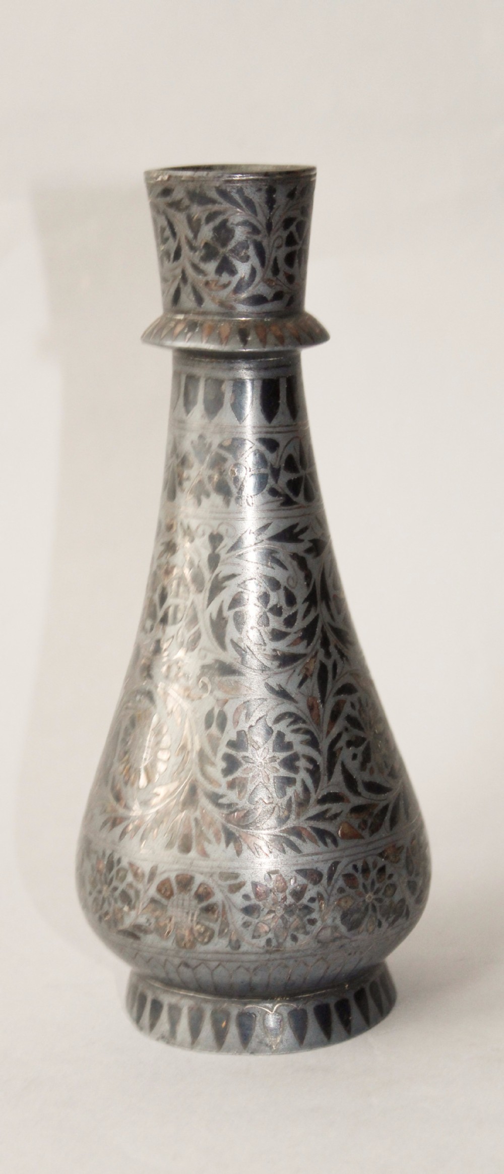 Antique Indian Bidri Vase Silver Inlay