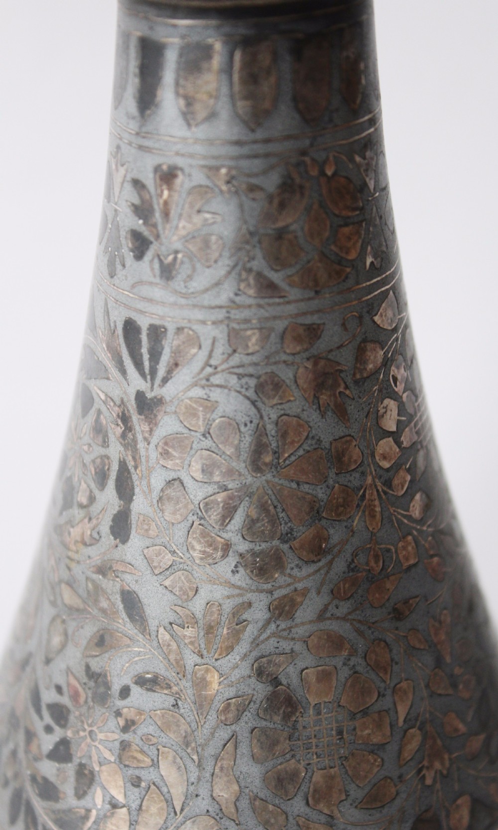 Antique Indian Bidri Vase Silver Inlay View VII