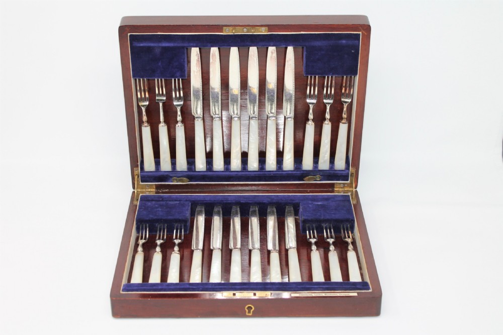Quality Mahogany Cased Canteen of Silver Plate Dessert Knives and Forks