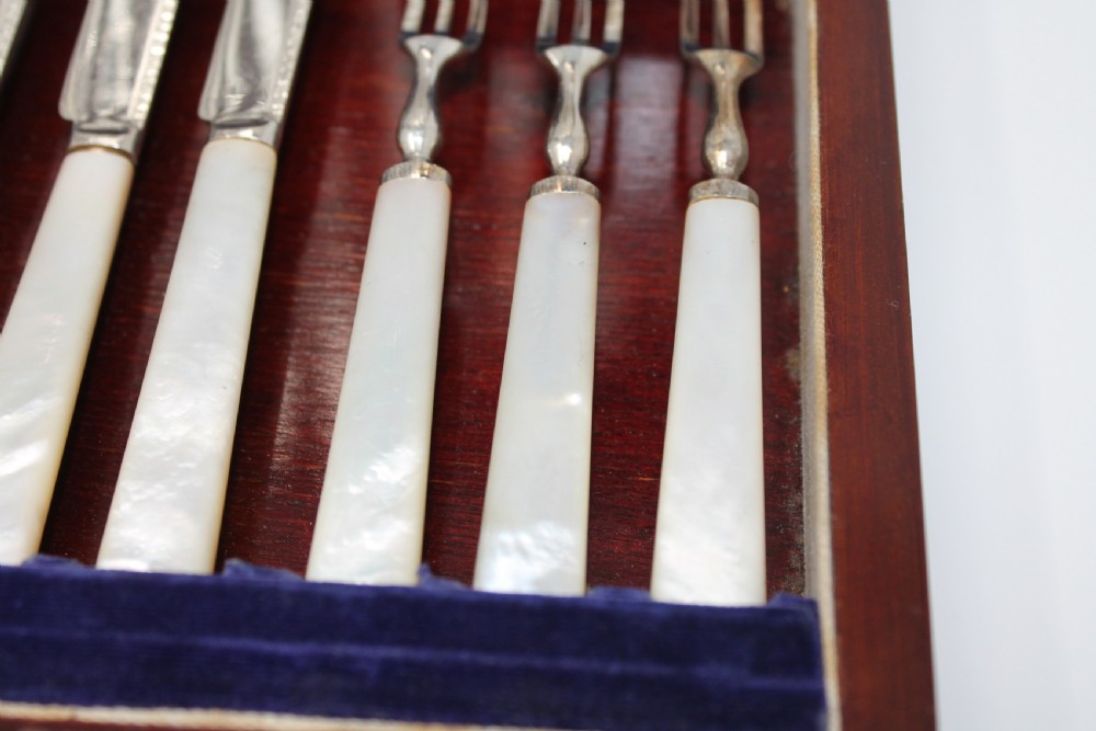 Quality Mahogany Cased Canteen of Silver Plate Dessert Knives and Forks View V