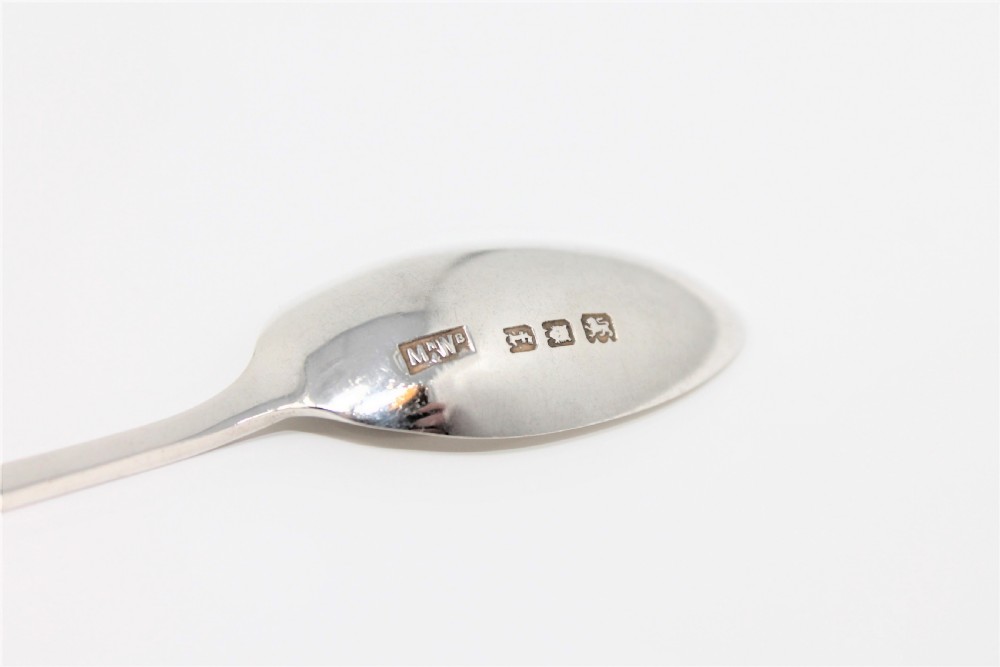Quality Set of Boxed Silver Coffee Spoons and Tongs, Mappin & Webb 1921 View VIII
