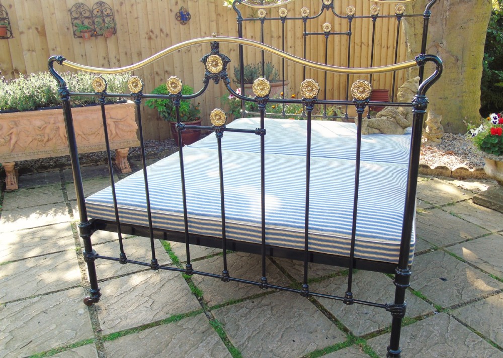 Beautiful Brass & Cast Iron Double Bed Art Nouveau View VI