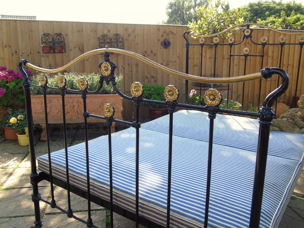 Beautiful Brass & Cast Iron Double Bed Art Nouveau View VII