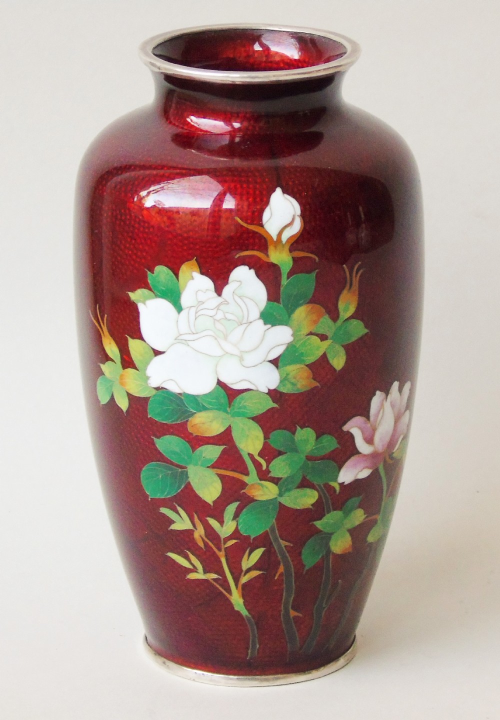 Beautiful Japanese Ginbari Cloisonne Vase