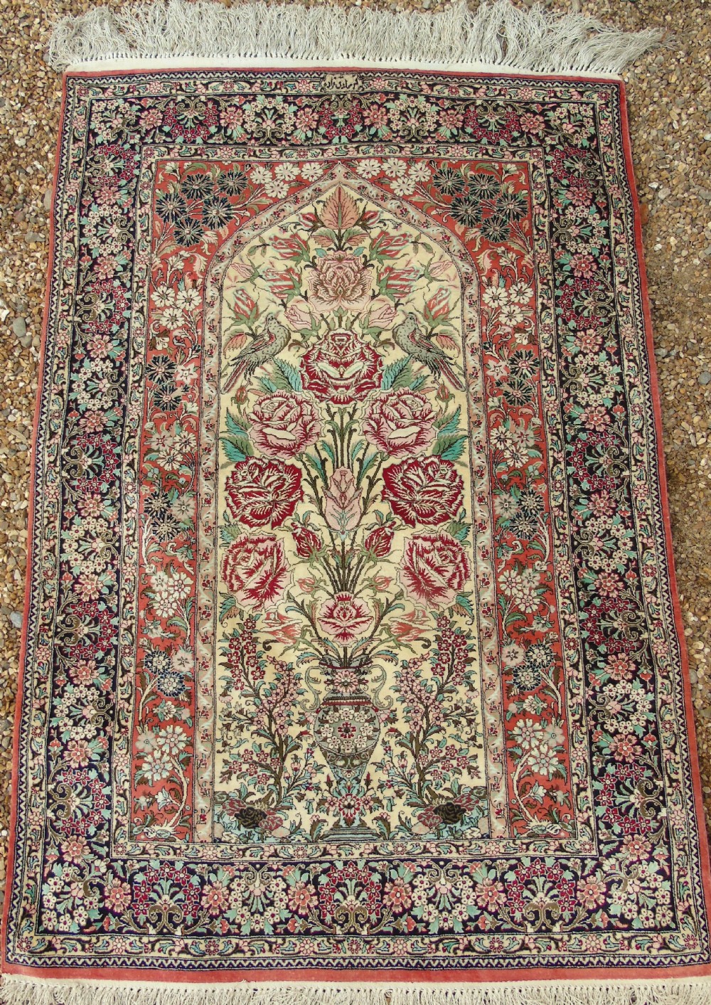 Fine Silk Carpet Rug Roses