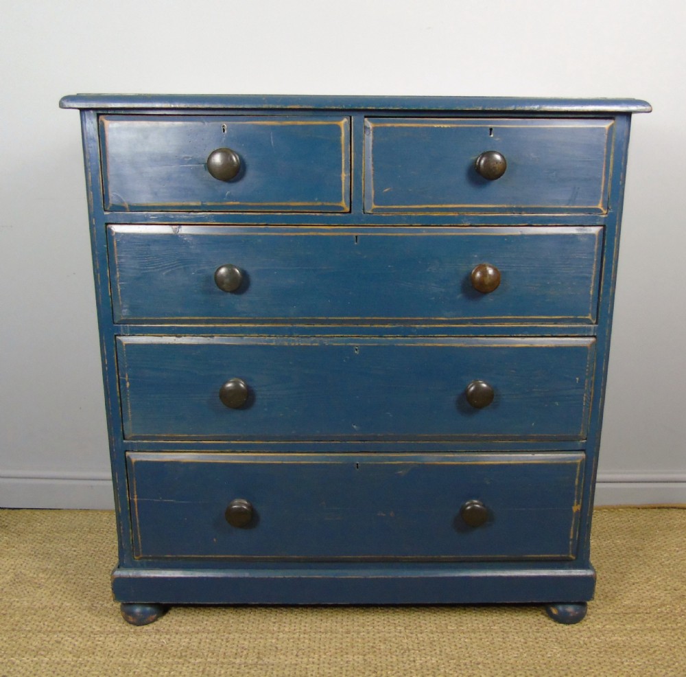 Charming Victorian Painted Chest of Drawers 19th Century