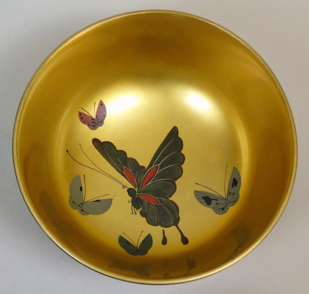 Beautiful Set of Three Japanese Lacquer Bowls View IV