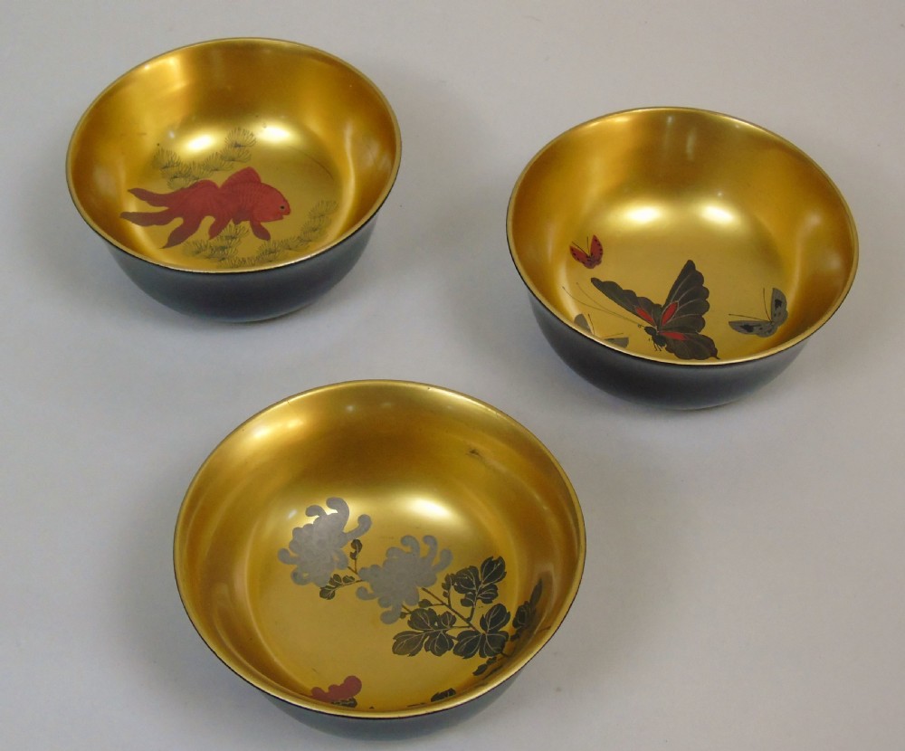 Beautiful Set of Three Japanese Lacquer Bowls View VIII