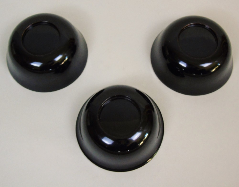 Beautiful Set of Three Japanese Lacquer Bowls View IX