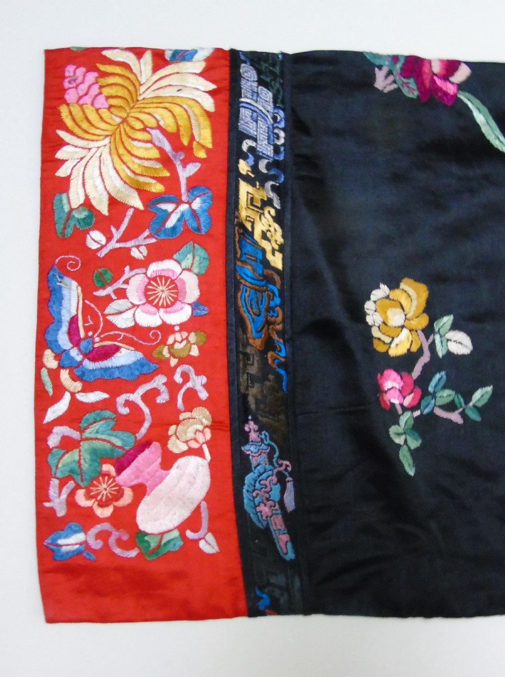 19th Century Chinese Silk Embroidered Robe View VII