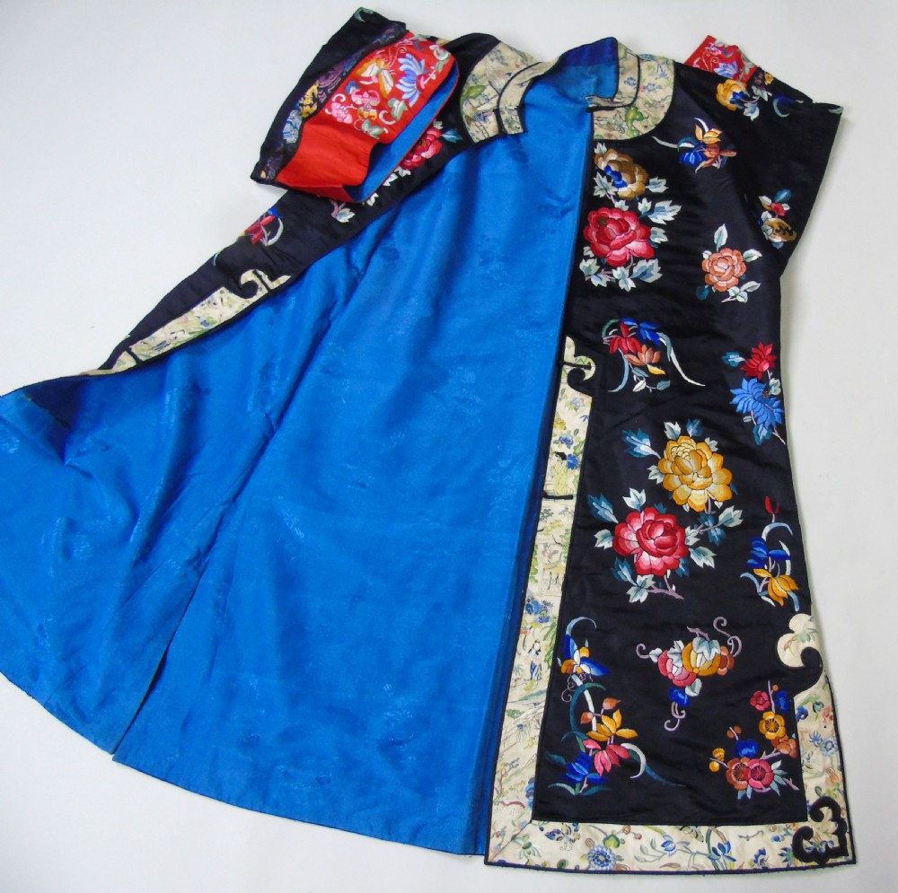 19th Century Chinese Silk Embroidered Robe View VIII