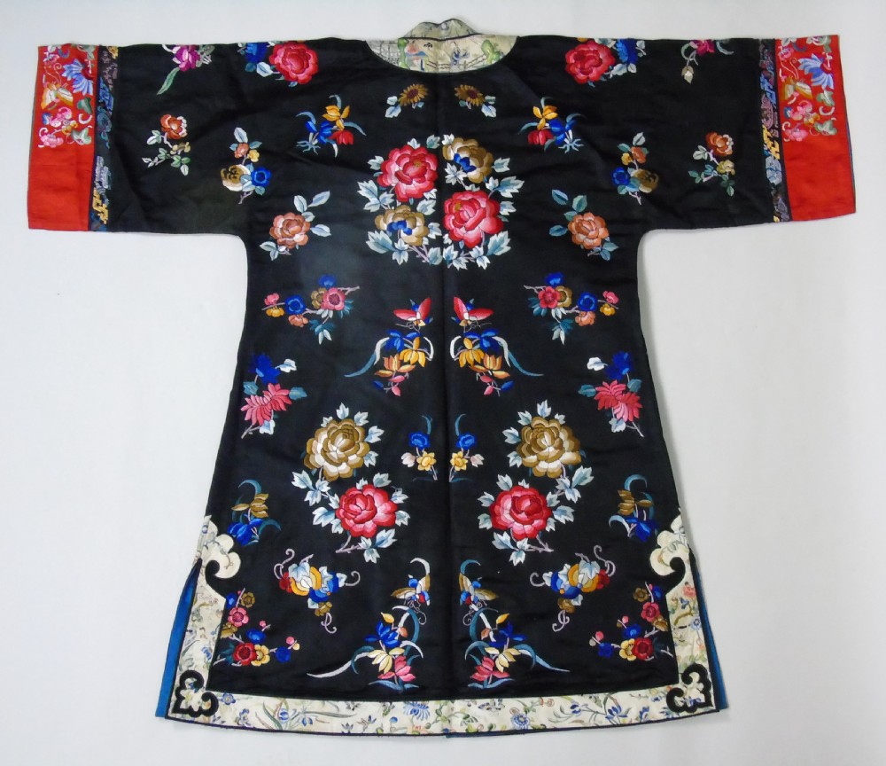 19th Century Chinese Silk Embroidered Robe View X
