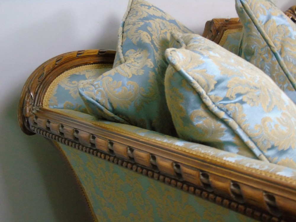 Superb French Walnut Sofa Early 20th Century View VI