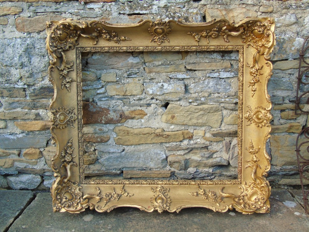 Good Quality Victorian Gilt Swept Picture Frame View II