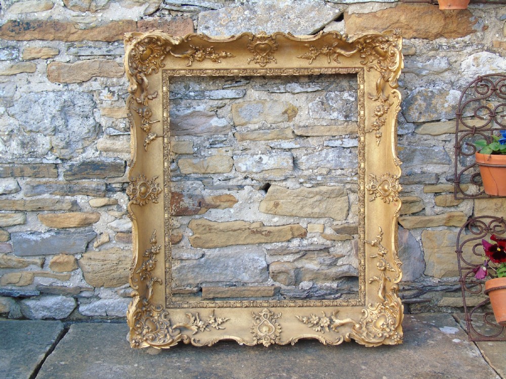 Good Quality Victorian Gilt Swept Picture Frame View VI