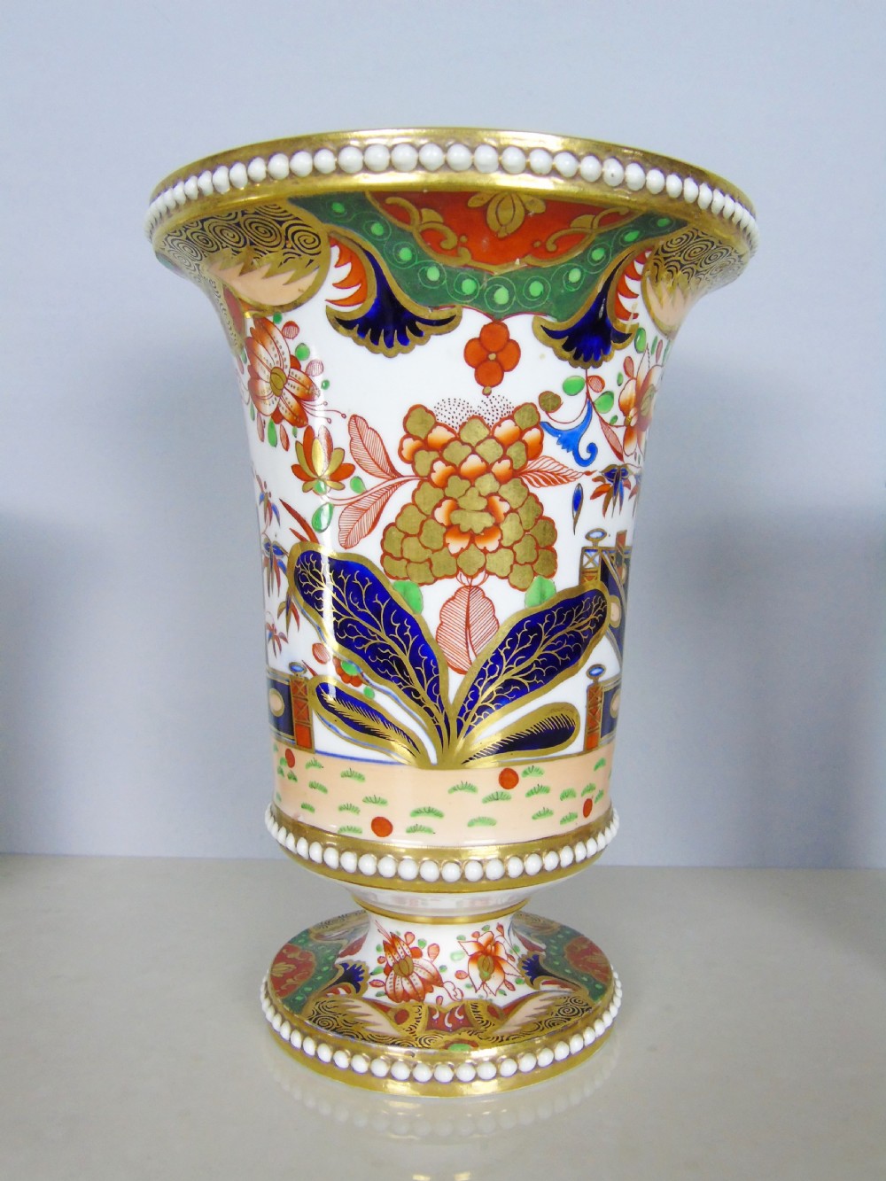 Early 19th Century Spode Garniture in Imari Colours View IV