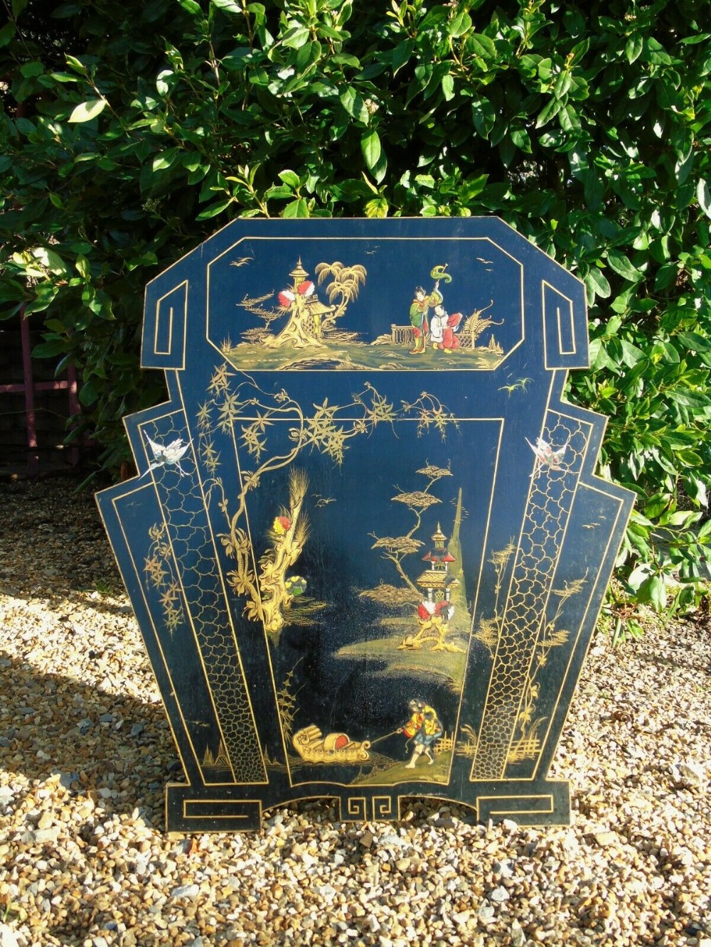 Pretty Japanese Gilt & Black Lacquered Screen