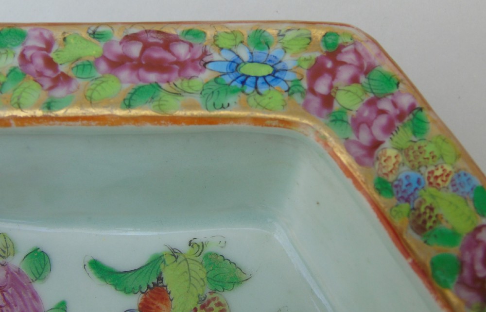 19th Century Daoguang Cantonese Porcelain Bowl Famille Rose View VI
